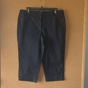 Talbots Perfect Skimmer Black Cotton Capris with Button Detail Size 12P